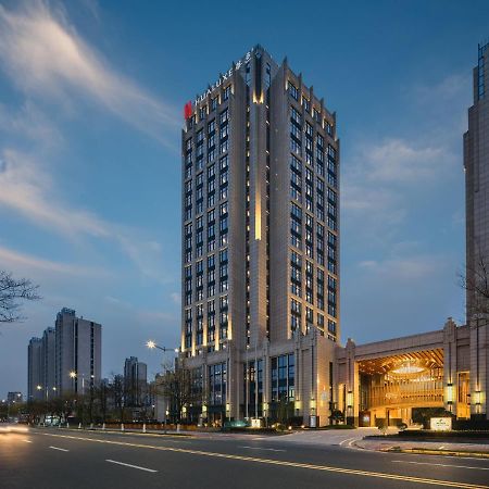 Hualuxe Kunshan Huaqiao By Ihg - F1 Racing Preferred Hotel Exterior foto
